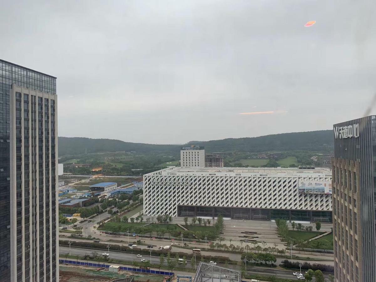 Metropolo Jinjiang Wuhan Optics Valley Science And Technology Exhibition Center ภายนอก รูปภาพ